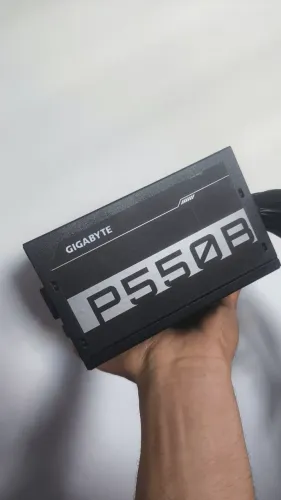 Fonte 550W Gigabyte 