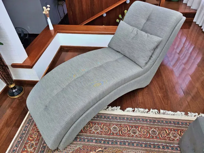 Chaise Longue Cinza Elegante