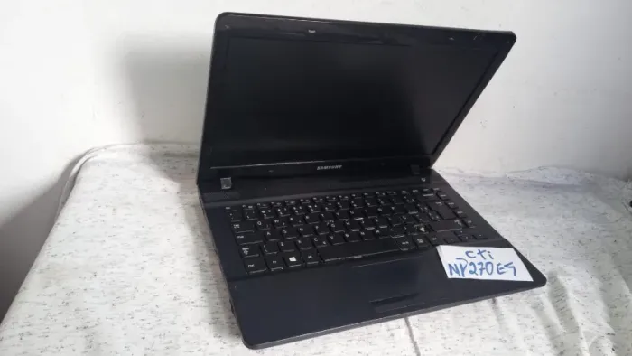 Notebook Np270e4 14 Samsung Carcaça Completa (Vazio) Leia Descrição-Cti