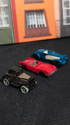 Trio de Carrinhos Vintage Kinder Ovo