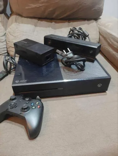 XBOX ONE BLACK - VENDENDO BARATO PARA SAIR RÁPIDO