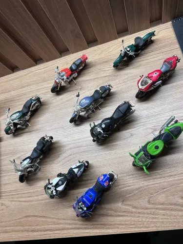 Coleção motos MAISTO