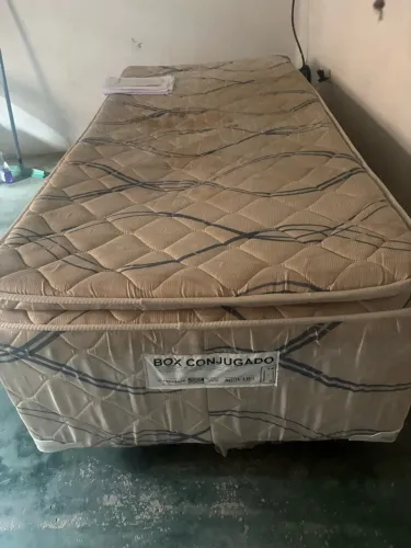 Cama box solteiro 100,00