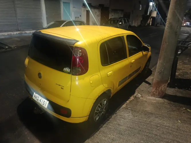 Fiat Uno Sporting 1.4 EVO Fire Flex 8V 4P 2013