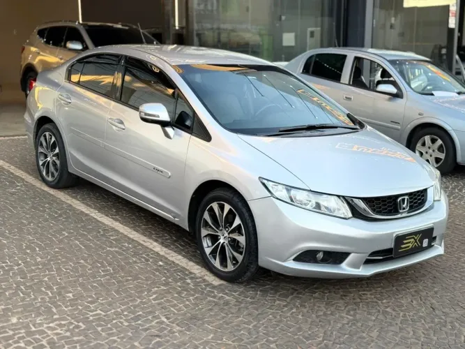 Honda Civic Sedan LXR 2.0 Flexone 16V Aut. 4P 2016