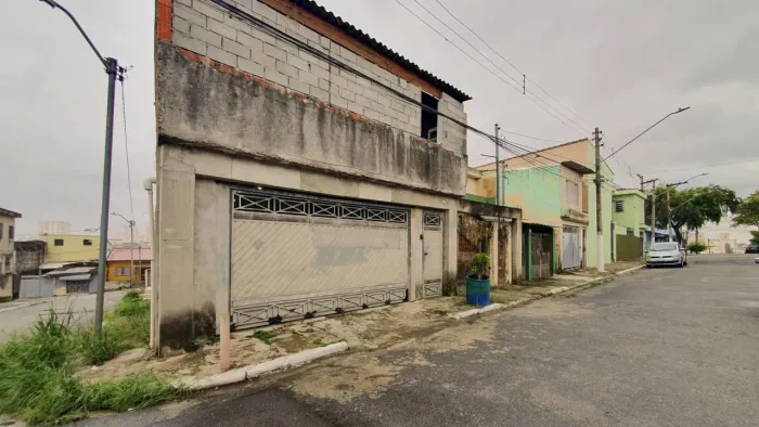 Casa comercial na Rua Verdi, 35 350 m²