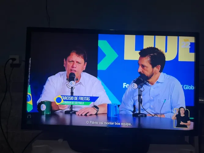 Vendo uma tv LG 32 polegadas não e smart