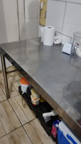 Mesa reforçada de tubo de inox