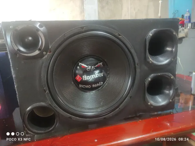 Caixa de Som automotivo