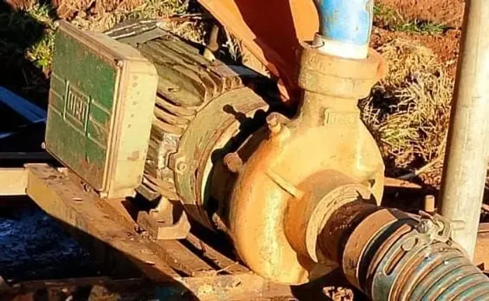 Motobomba irrigação