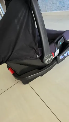 Bebê conforto com base.