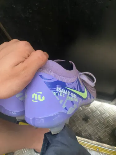 Chuteira da Nike phantom gx 2 club