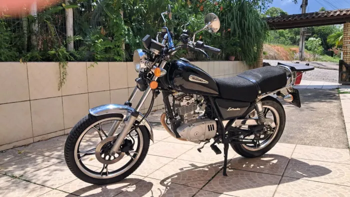 INTRUDER 125 LINDÍSSIMA P/ COLECIONADOR
