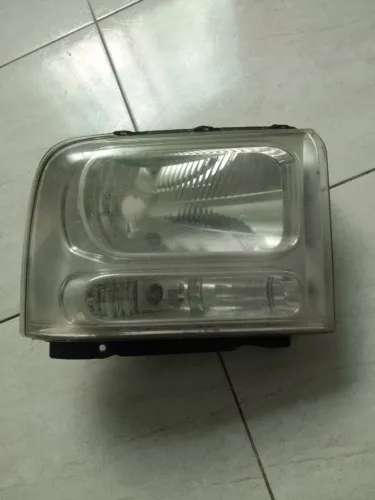 Farol da F-250 ,F-350, F-4000 do ládo direito