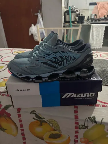 Mizuno Prophecy 8 - Azul Bebê | Tamanho 43 - Impecável
