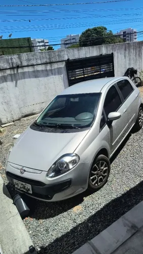 Fiat Punto Attractive 1.4 Fire Flex 8V 5P 2013