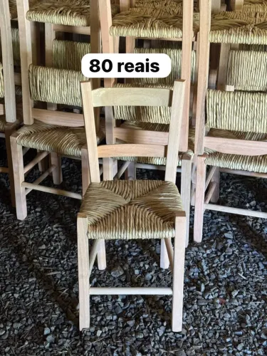 Cadeira de jantar em palha 