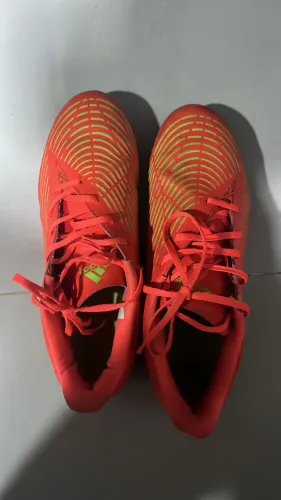 Chuteira Adidas Predator Edge.4 Society Laranja