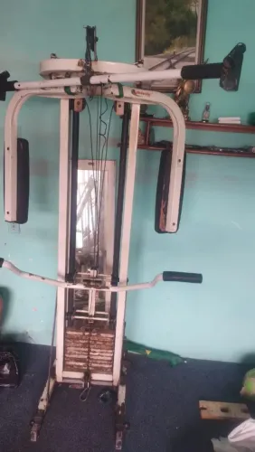 Máquina de musculação 