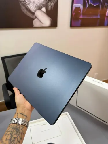 MACBOOK AIR M4 16GB RAM