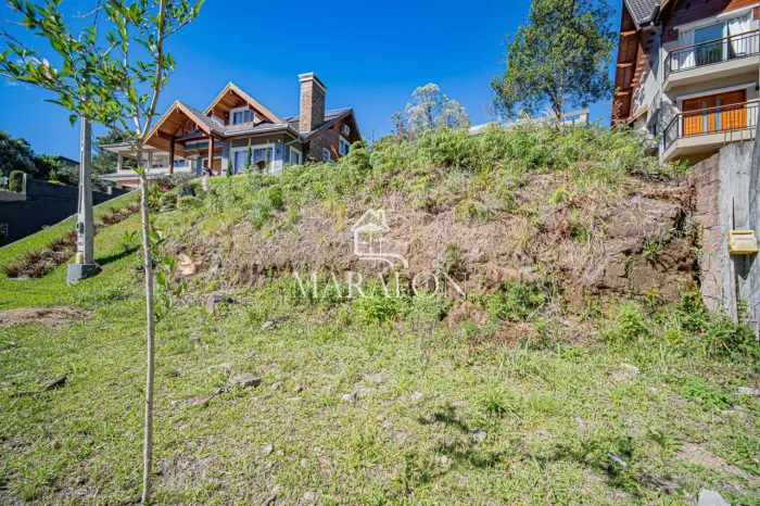 TERRENO À VENDA EM GRAMADO
