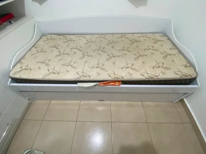 Cama com cama auxiliar bicama