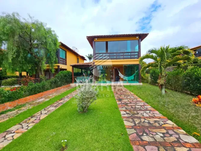Casa dentro de condomínio com 04 suítes à venda em Gravatá/PE! DE R$ 750 MIL POR R$ 620 MI