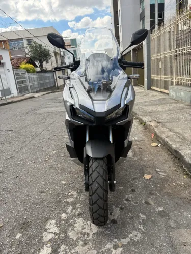 Honda adv 160 único dono apenas 1800km