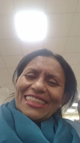 Senhora comprometida oferece disponibilidade para faxineira babá e diarista 
