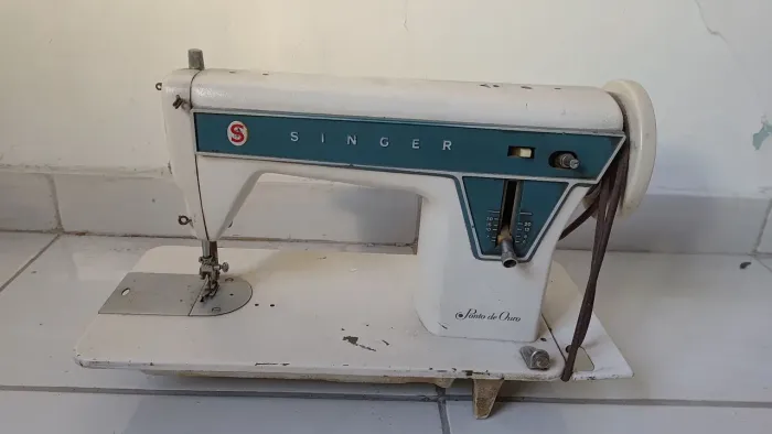 Máquina de Costura Singer 660C Original - Para Restauração ou Peças