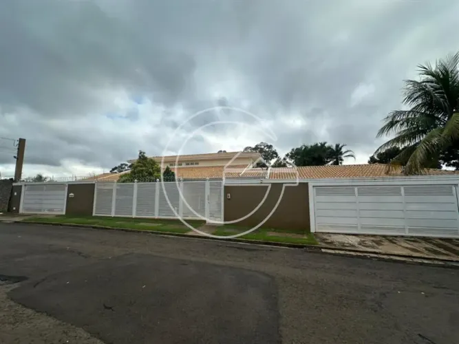 VENDE-SE Residência NO MARAJÁ - MARÍLIA/SP