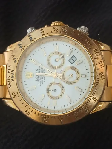 Rolex dourado