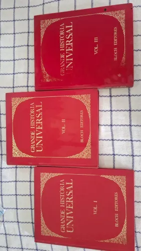 Livro *HISTÓRIA UNIVERSAL* de Colecionador. Ótimo estado de conservação