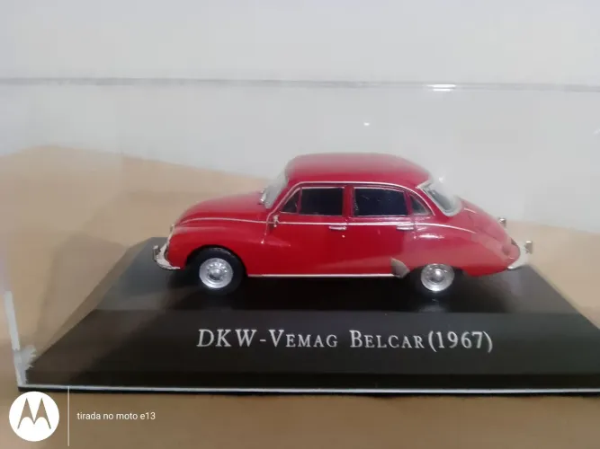 Carrinho miniatura esc.:1:43.
