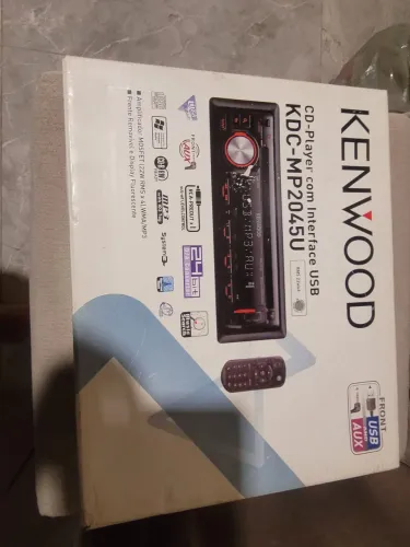 Rádio Kenwood com controle remoto