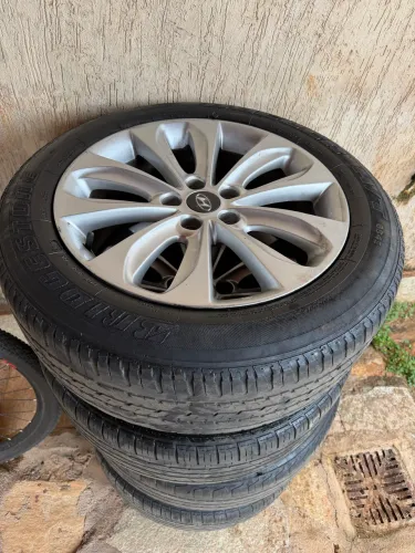 Jogo de Rodas Aro 18 Sonata com pneus zeros 