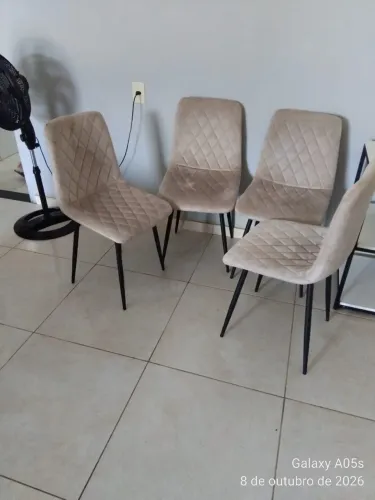 CONJUNTO DE QUATRO DE CADEIRAS DE MESA DE JANTAR