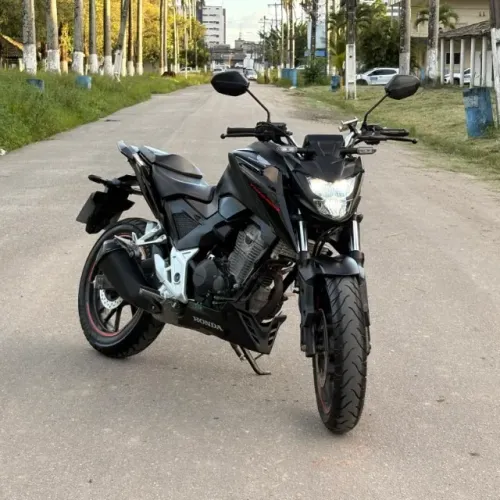 CB300F Twister CBS 2023! ÚNICO DONO ..