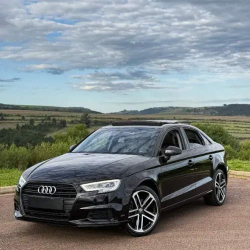 Audi A3 Sed. Perform. Black 2.0 TFSI S-tronic 2020