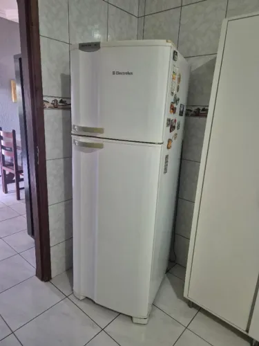 Geladeira Electrolux Frost Free DF40 (aproximadamente 380 litros)
