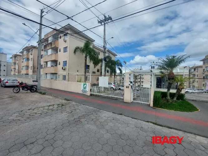 Excelente Apartamento 2 dormitório(s) em Areias - São José