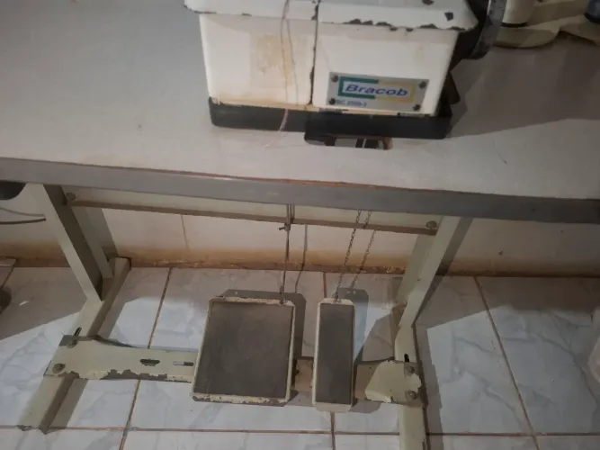 Vendo máquina galoneira
