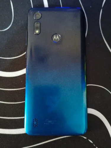 Moto e6s usado