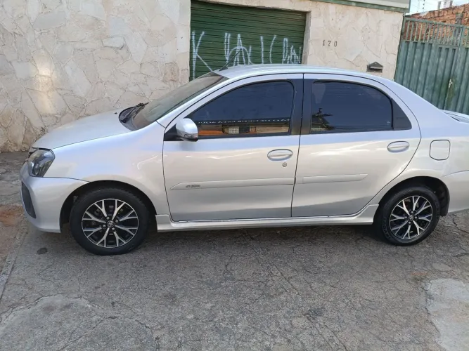 Toyota Etios Platinum Sed. 1.5 Flex 16V 4P Aut. 2019