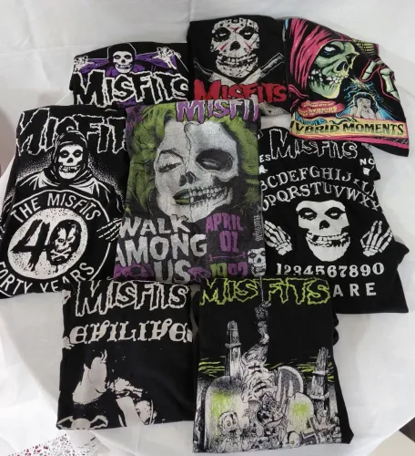 Kit 8 Camisetas Misfits