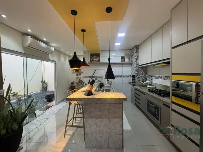 Casa em condomínio para venda, 3 quarto(s), REFORMADA E AMPLIADA, Recanto Dos Pássaros, Cu