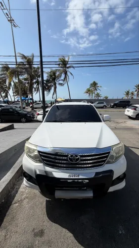 Toyota Hilux SW4 SR 4X2 2.7/ 2.7 Flex 16V Aut. 2015