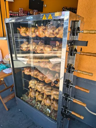 Máquina de assar frango 
