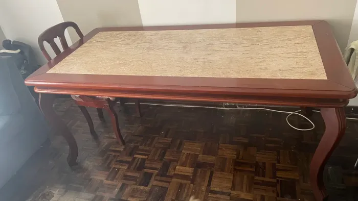 Mesa de Jantar 6 Lugares em Madeira com Tampo de Pedra