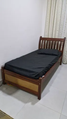 Cama de solteiro madeira maciça